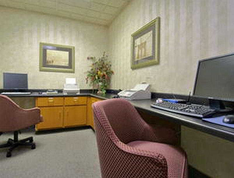 Best Western Plus Birmingham Inn & Suites Exterior photo